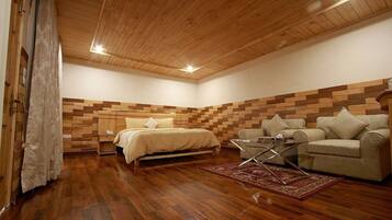 Deluxe Double Room, Mountain View | Soundproofing, iron/ironing board, free WiFi