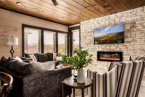 Smart-TV, Kamin, Computerbildschirme