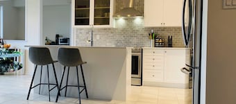 Large Niagara Falls House W/Private Fenced In Yard W/ Deck&Gazebo PRIME LOCATION