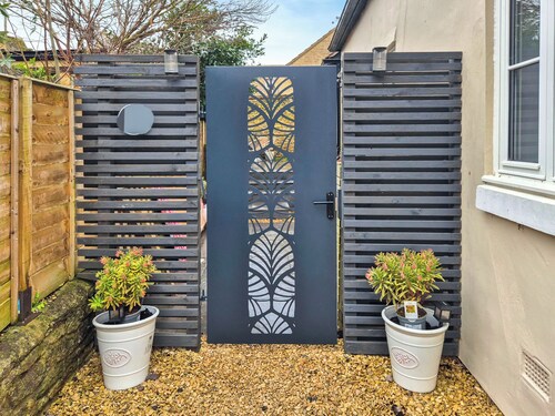 2 bedroom accommodation in Lechlade, The Cotswolds