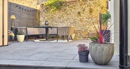 2 bedroom accommodation in Lechlade, The Cotswolds