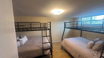 3 bedrooms, WiFi, bed sheets