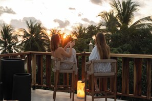 Terrace/patio - Mantra Hotel Boutique (Brisas de Zicatela)