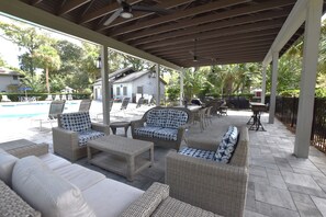 Villa, 2 Bedrooms, Smoking, Patio | Outdoor dining