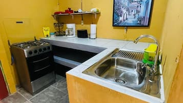 Microondas, horno y parrilla de estufa