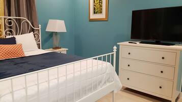 1 chambre, fer et planche à repasser, Wi-Fi, draps fournis