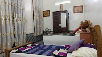 3 多间卧室、熨斗/熨衣板、WiFi、床单