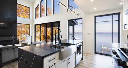 Luxury Waterfront & Lake Access