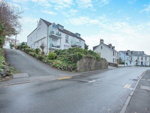 Exterior - Long Ships - UK48322 (Saundersfoot)