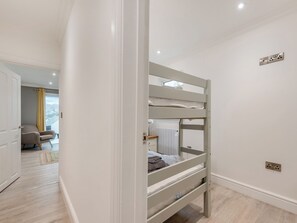 2 bedrooms, free WiFi, bed sheets - Long Ships - UK48322 (Saundersfoot)