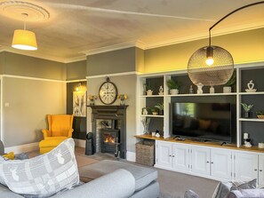 Fireplace - Cracken Cottage - UK48297 (Chinley)