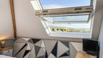 4 bedrooms, free WiFi, bed sheets