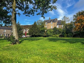 Property grounds - Cracken Cottage - UK48297 (Chinley)