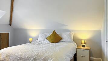 4 bedrooms, free WiFi, bed sheets