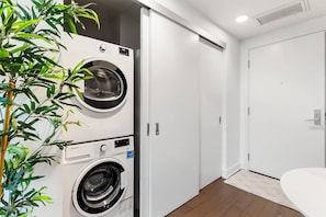 Interior - Studio moderne au cœur du centre-ville (Montréal)