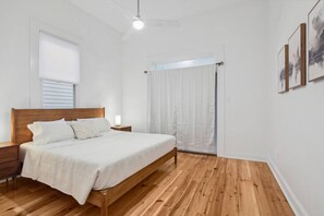 2 bedrooms, desk, iron/ironing board, travel cot - Bayou St. John Corner House - Walk to Jazz Fest! (New Orleans)