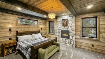 4 bedrooms, desk, iron/ironing board, travel cot