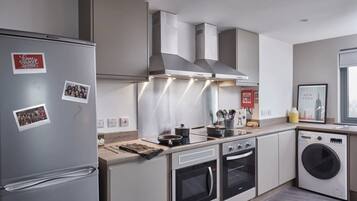 Single Room, Non Smoking | Shared kitchen