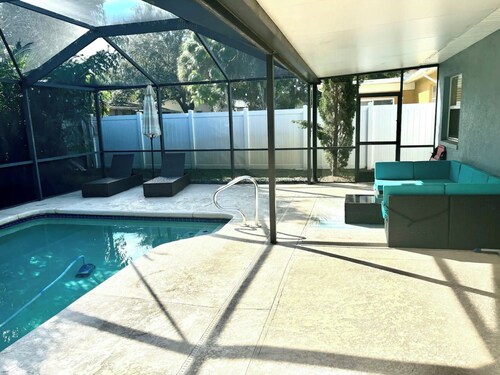 Relaxing Pool Home - Palm Harbor - 3BR - 6PPL