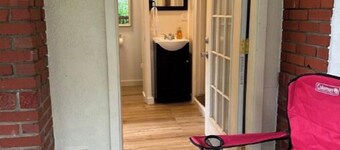 Private, Charm, & Unique Stay

