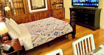 Private, Charm, & Unique Stay