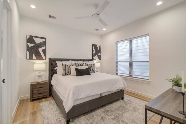 3 bedrooms, iron/ironing board, WiFi, bed sheets