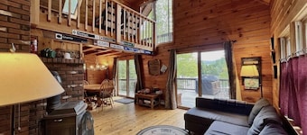 Lakefront Log Home in White Mountains! Dog-Friendly!