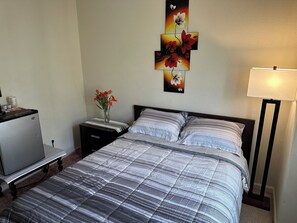 1 bedroom, WiFi, bed sheets - Comfortable Room in lovely San Jose with Wi-Fi, air conditioning, fitness room. (San Jose)
