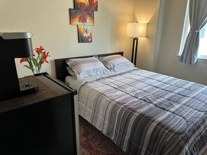 1 bedroom, WiFi, bed sheets - Comfortable Room in lovely San Jose with Wi-Fi, air conditioning, fitness room. (San Jose)