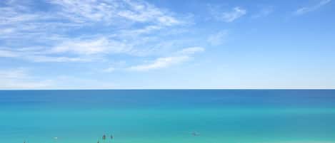 Na praia