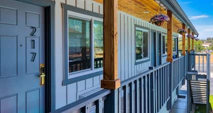 Clean 2 Double Bed Room in Ramona Wineries