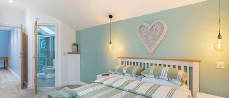3 bedrooms, free WiFi, bed sheets
