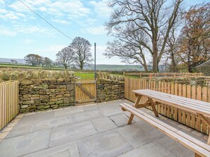 Outdoor dining - 3 bedroom accommodation in Trawden (Trawden)