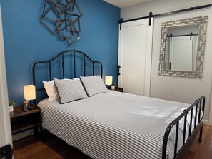 1 bedroom, iron/ironing board, travel crib, free WiFi - Midtown Gem: 1BR Duplex Near Ice Blocks and Top Restaurants! (Sacramento)