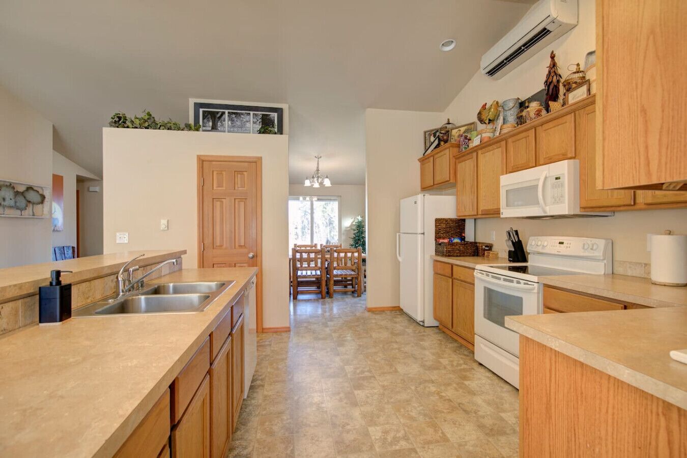 冰箱、微波炉、烤箱、炉灶