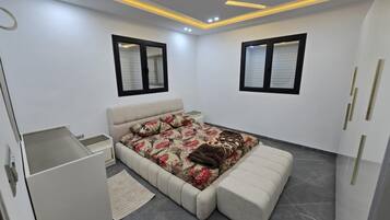 2 habitaciones y ropa de cama