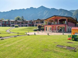 Exterior - Spacious Apartment in Idro With Shared Pool (Idro)