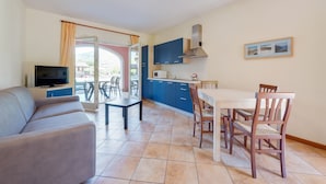 Unclassified image, 5 of 164, button - Spacious Apartment in Idro With Shared Pool (Idro)