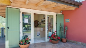 Unclassified image, 3 of 164, button - Spacious Apartment in Idro With Shared Pool (Idro)