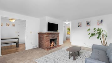 Classic Apartment, Patio | Living area