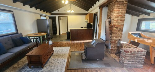 Mountain Laurel Cabin at Hunting Creek Hideaway