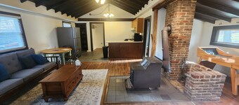 Mountain Laurel Cabin at Hunting Creek Hideaway