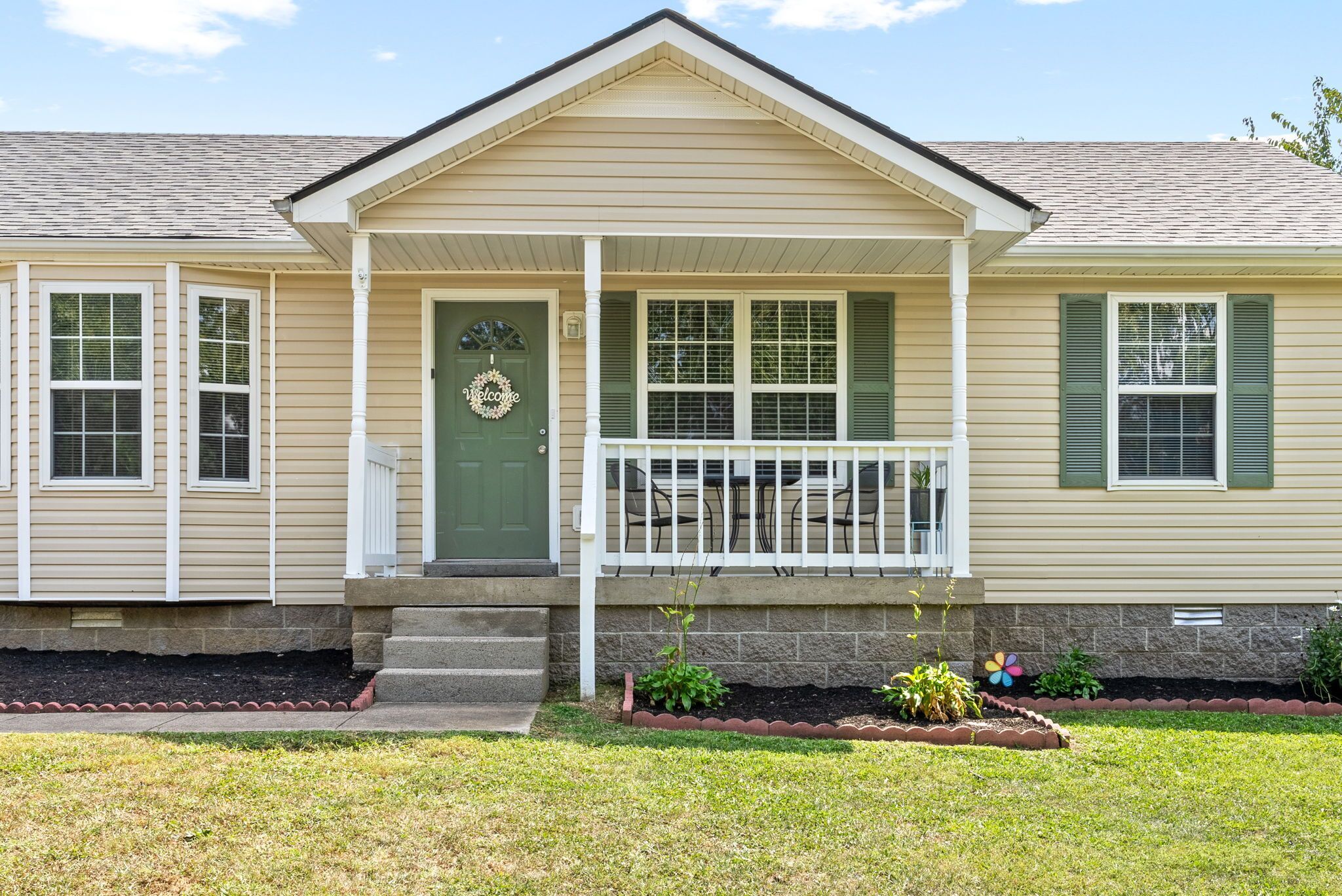 Fully stocked home, ready to serve your entire group. Visiting family? Staying for work? Whether you need a few days or a few months, we've got you covered.