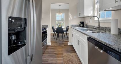 Work-Ready 3BR Home for 6 • Near Ft. Campbell