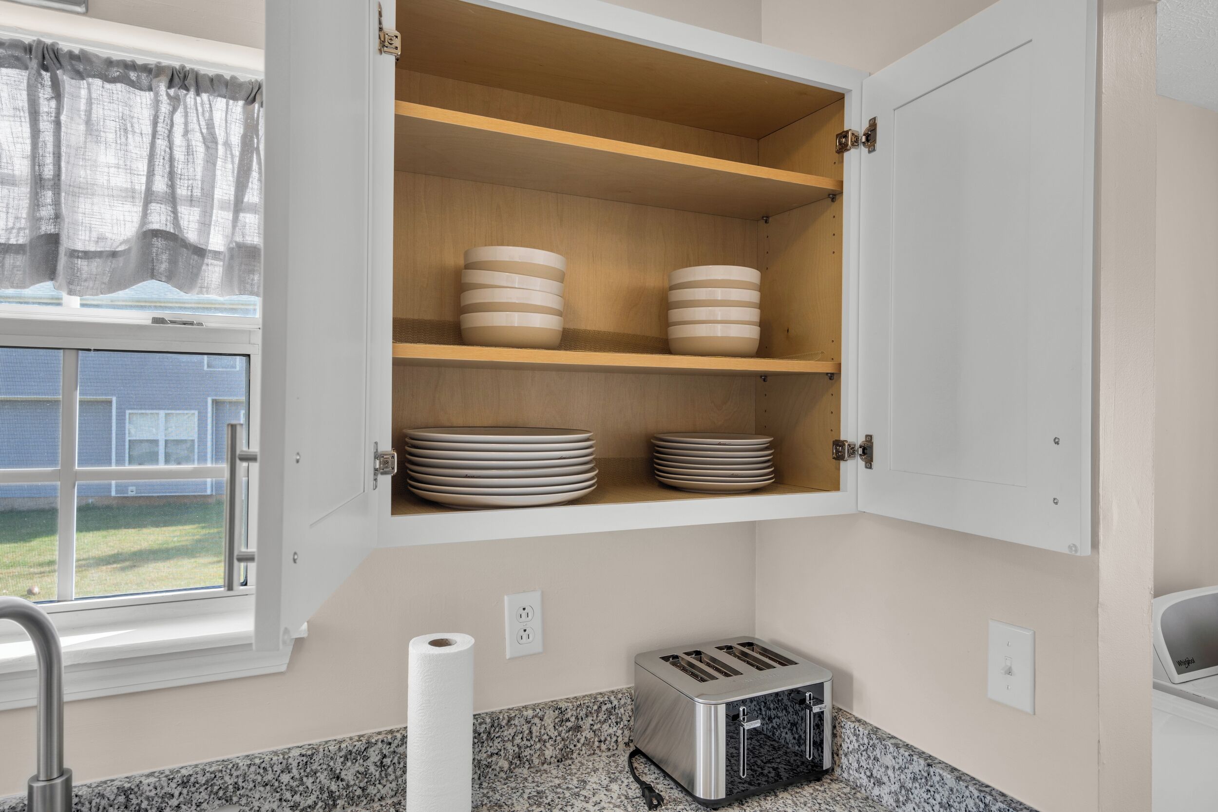 Seating for 6+ enjoy your meals at the large dining table and chairs offered in our home with high speed wi-fi, pots and pans, drinkware, cookware, paper products, utensils, laundry, extra bedding, cleaning products, new appliances and more.