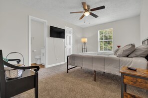 3 soverom, strykejern/-brett, wi-fi (inkludert) og sengetøy