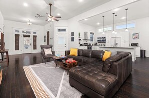 Fireplace - Southtown Charm: Pool, King Beds, Arcade & Games! (San Antonio)