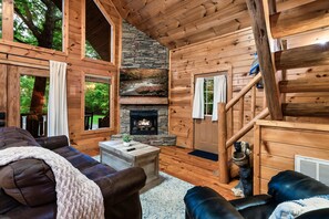 Smart-TV, Kamin, Videospiele