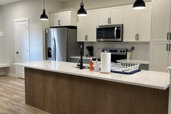 Mikrowelle, Ofen, Herdplatte, Geschirrspüler