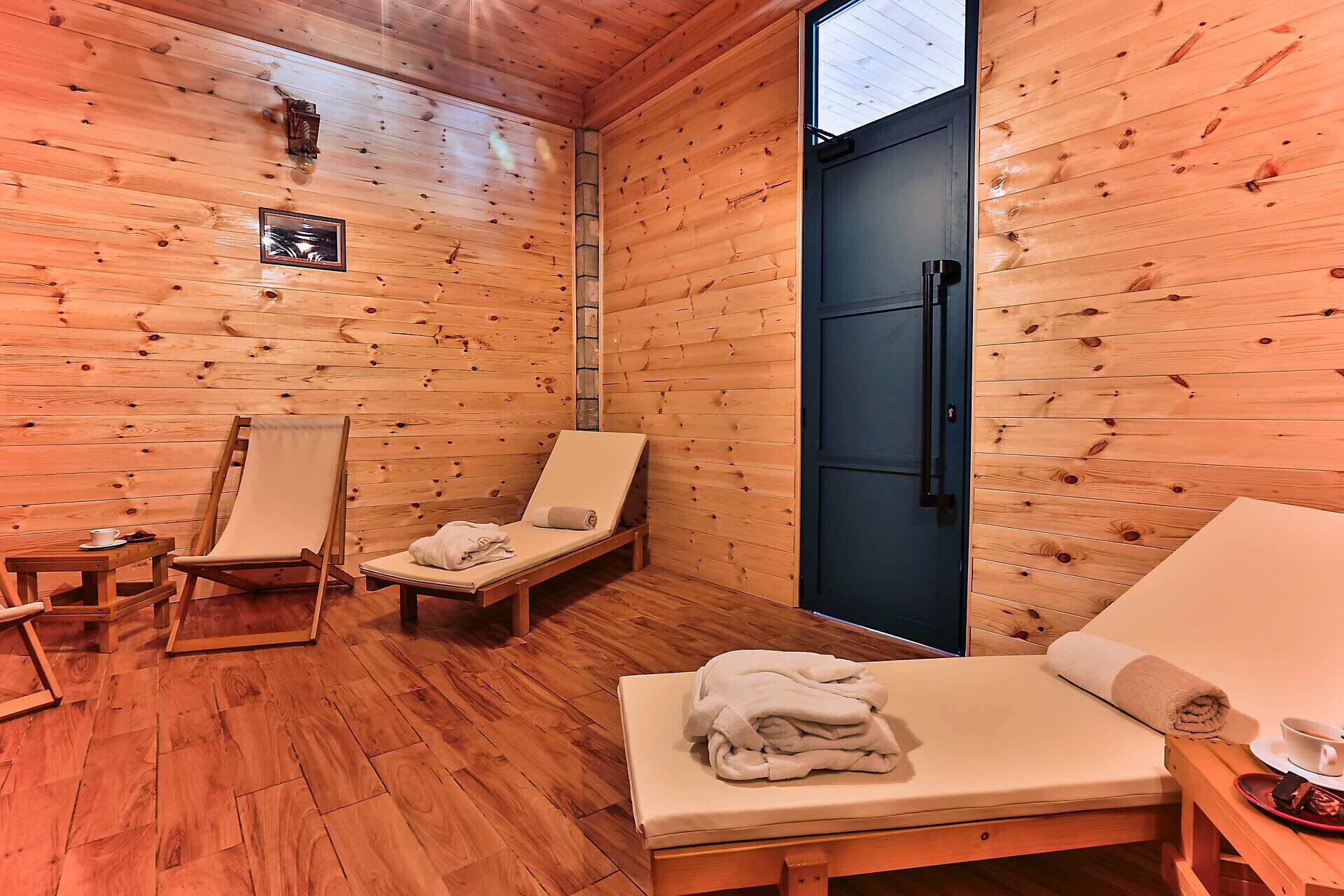 Syväkudoshierontaa, thai-hierontaa, urheiluhierontaa, hierontapalveluita